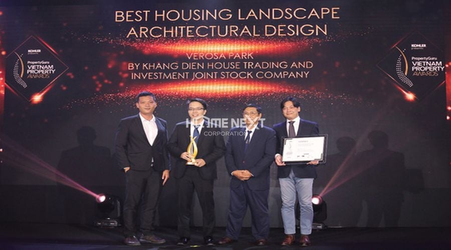 Đại diện Khang Điền nhận giải Best Housing Landscape Architectural Design – Winner dành cho dự án Verosa Park