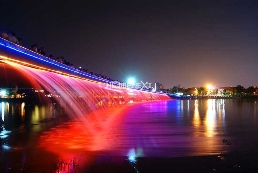 Cầu Ánh Sao nằm trong khu đô thị Phú Mỹ Hưng Q.7
