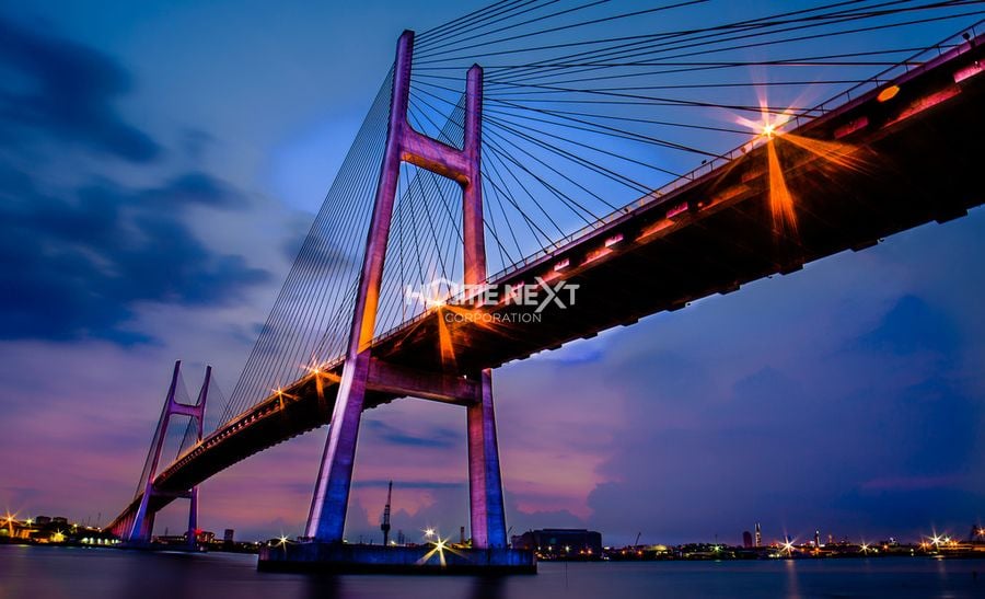 Cầu Phú Mỹ nằm tại Quận 7 Thành Phố Hồ Chí Minh