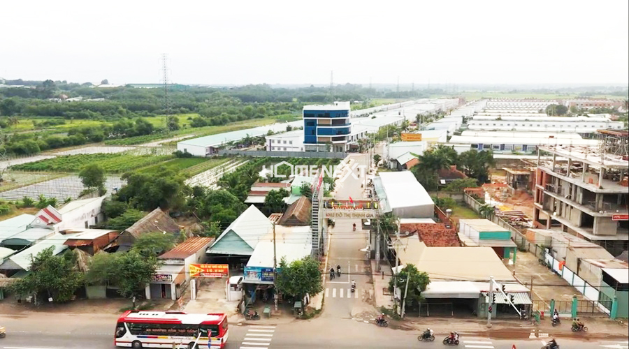 Tuyến đường vào khu đô thị Thịnh Gia Bến Cát, mặt tiền QL13 Bình Dương